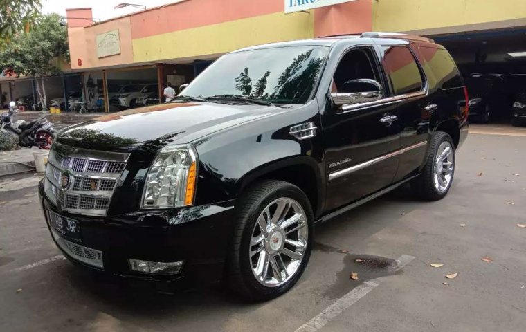 DKI Jakarta, Cadillac Escalade 2014 kondisi terawat