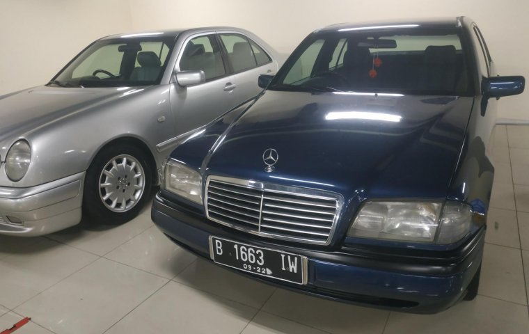 Jual Cepat Mobil Mercedes-Benz C-Class C200 1996 di DKI Jakarta