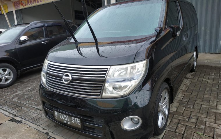 Jual mobil bekas murah Nissan Elgrand Highway Star AT 2008 di Jawa Barat 