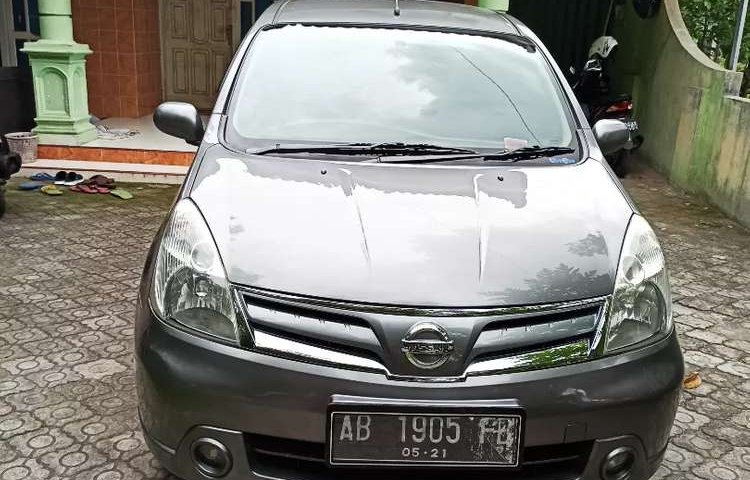 Nissan Grand Livina 2011 DIY Yogyakarta dijual dengan harga termurah