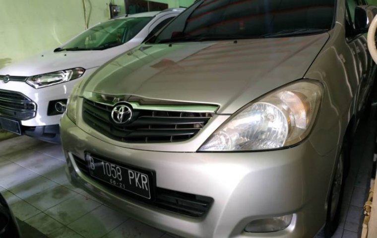 Jual cepat mobil Toyota Kijang Innova 2.0 G 2011 di DIY Yogyakarta