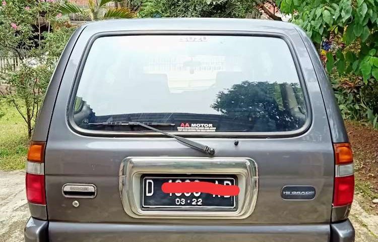 Jawa Barat, Isuzu Panther LS 2001 kondisi terawat