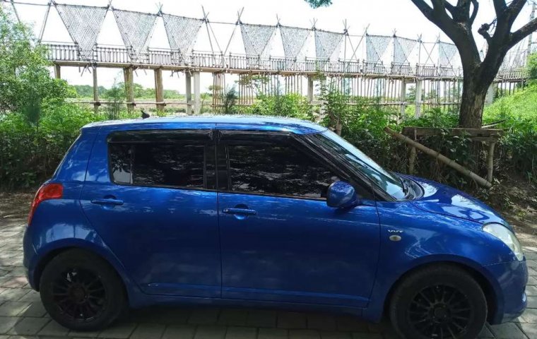 Mobil Suzuki Swift 2010 ST terbaik di Jawa Timur