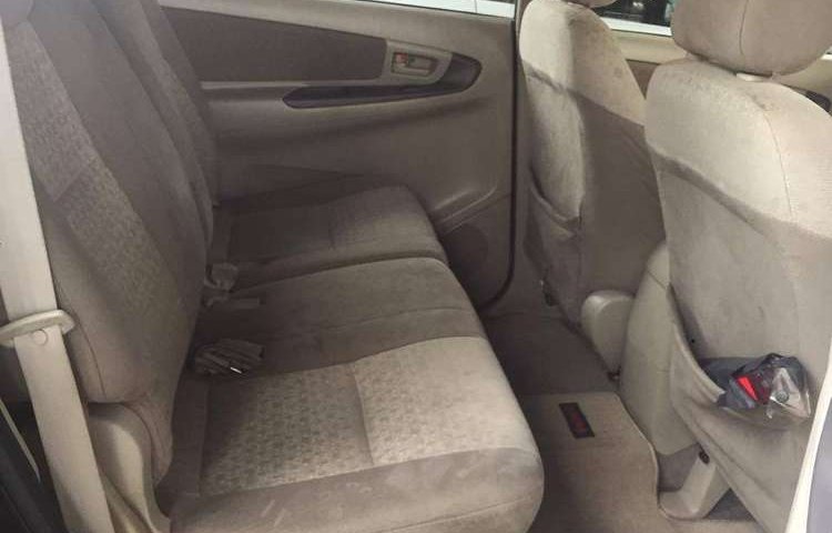 Sulawesi Selatan, Toyota Kijang Innova 2.0 G 2013 kondisi terawat