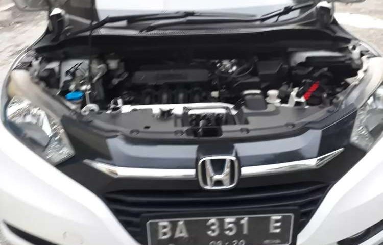 Mobil Honda HR-V 2015 E terbaik di Sumatra Barat