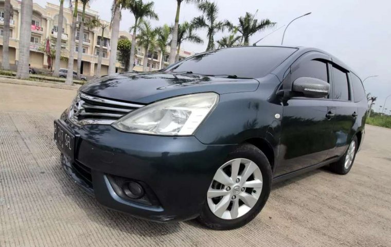 Jual Nissan Grand Livina SV 2015 harga murah di DIY Yogyakarta