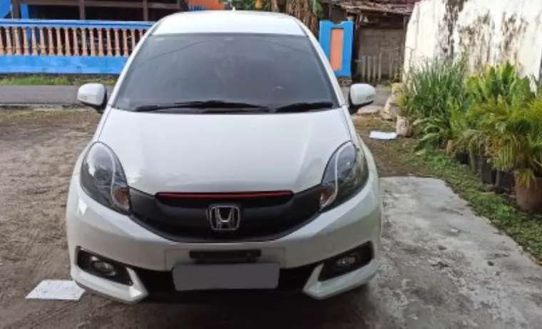 Mobil Honda Mobilio 2014 E terbaik di Sulawesi Selatan