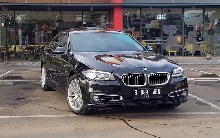 Jual cepat mobil BMW 5 Series 528i F10 LCI Facelift 2014 di DKI Jakarta