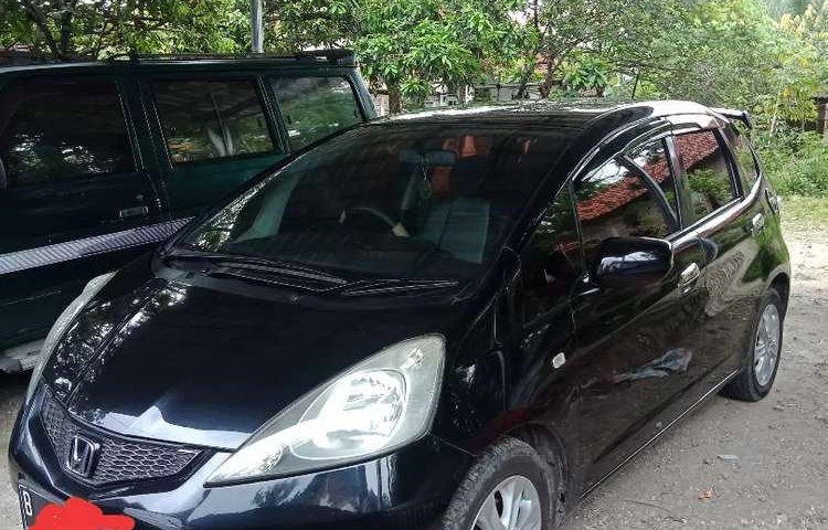 Mobil Honda Jazz 2010 S terbaik di Jawa Tengah