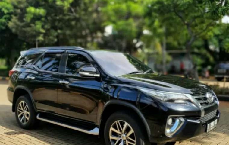 Mobil Toyota Fortuner 2016 VRZ terbaik di DIY Yogyakarta