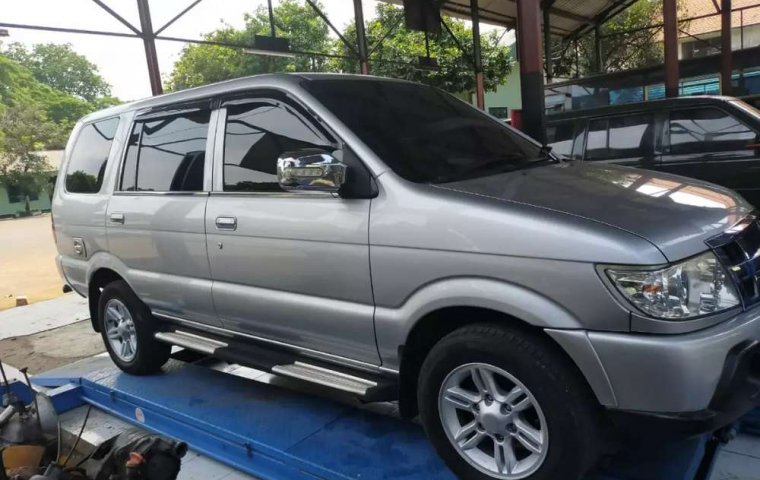 Isuzu Panther 2011 Jawa Barat dijual dengan harga termurah