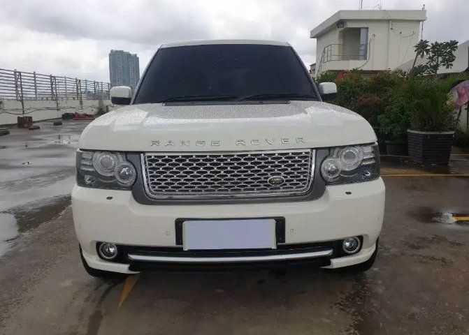 Dijual cepat Land Rover Range Rover 4.0 Vogue 2011 supercharged, DKI Jakarta