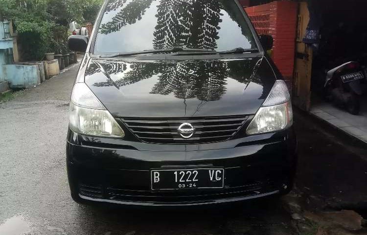 Mobil Nissan Serena 2009 City Touring terbaik di Banten