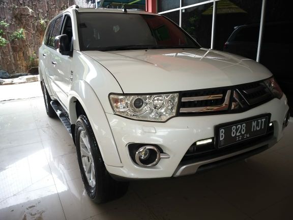 Dijual Cepat Mitsubishi Pajero Sport Dakar 2014 di Bekasi