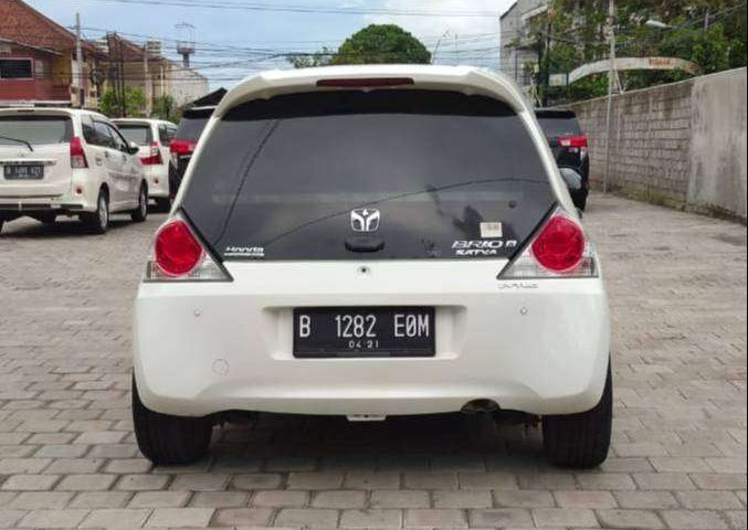 Jual mobil bekas murah Honda Brio Satya S 2016 di Bali