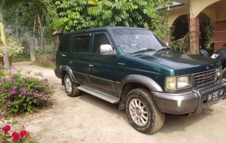 Sumatra Utara, Isuzu Panther 2.5 1997 kondisi terawat