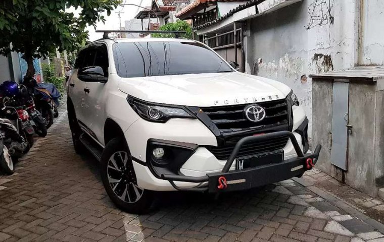 Jual mobil Toyota Fortuner TRD 2018 bekas, Jawa Timur