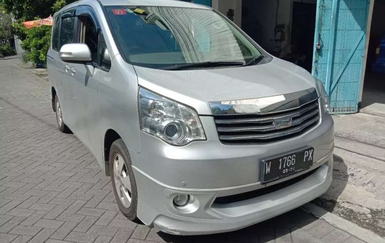 Toyota NAV1 2013 Jawa Timur dijual dengan harga termurah