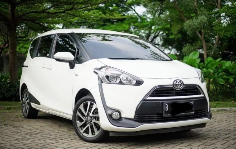 Jual Mobil Bekas Toyota Sienta V 2016 di Bekasi