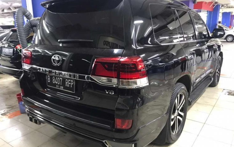 Mobil Toyota Land Cruiser 2009 V8 4.7 terbaik di Banten