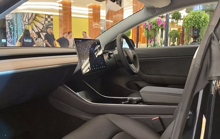 Tesla Model 3 Standard Range Plus 2019, DKI Jakarta 