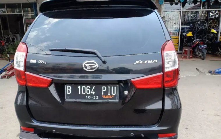 Jual Mobil Bekas Daihatsu Xenia X DELUXE 2017 di Bekasi
