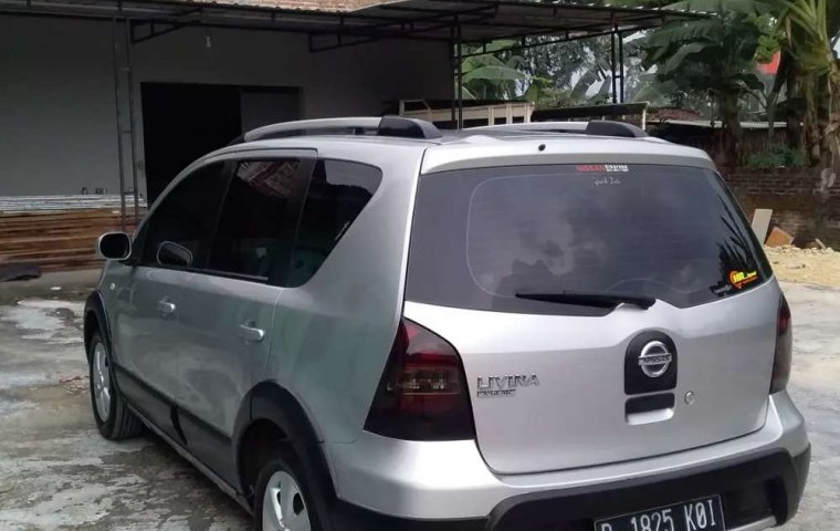 Jual Nissan Livina X-Gear 2012 harga murah di Jawa Timur