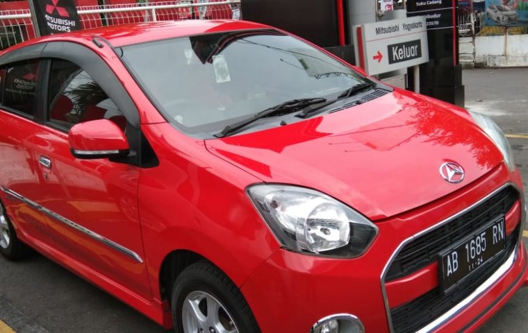 Dijual cepat Daihatsu Ayla 1.0L Hatchback 4dr NA 2014, DIY Yogyakarta