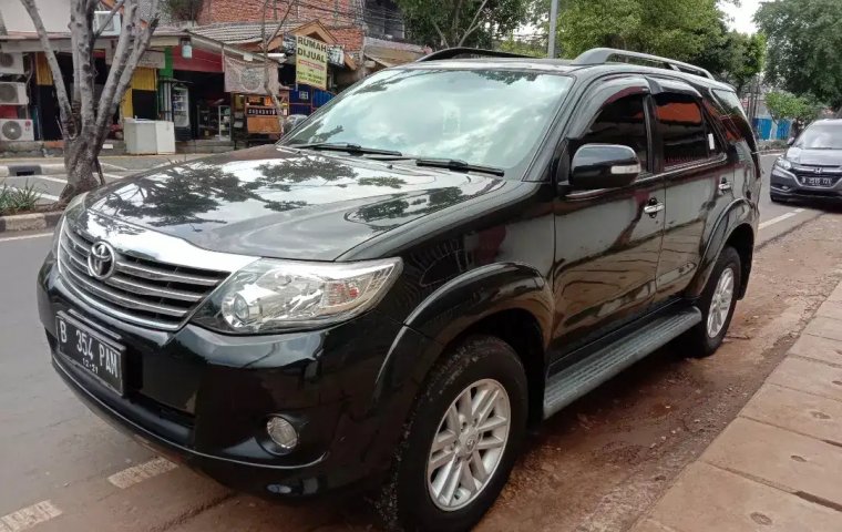 Dijual cepat Toyota Fortuner G AT 2011, DKI Jakarta