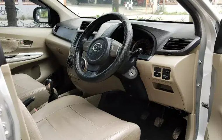 Mobil bekas Daihatsu Xenia 1.3 R DLX MT 2013 djjual, Bekasi 