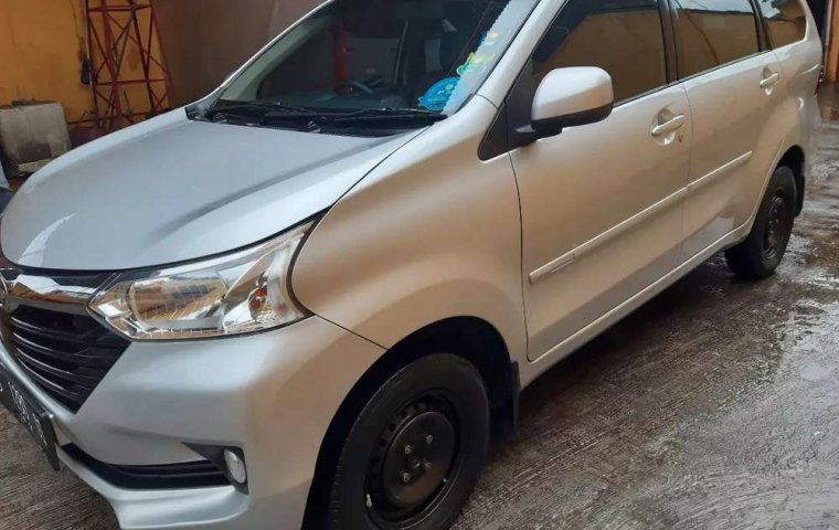 Jual cepat Daihatsu Xenia R 2015 di Jawa Barat