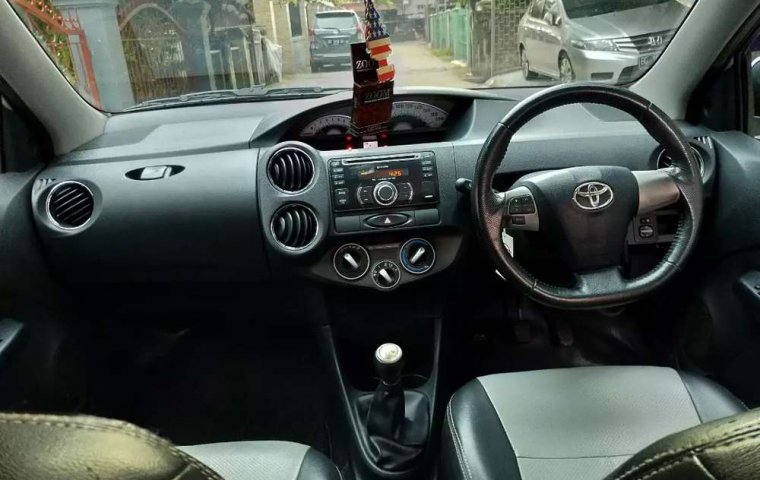 Jual mobil bekas murah Toyota Etios Valco G 2014 di Sumatra Selatan