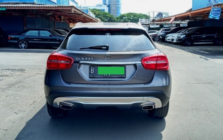 Dijual mobil Mercedes benz GLA200 Urban 2015 terbaik, DKI Jakarta 