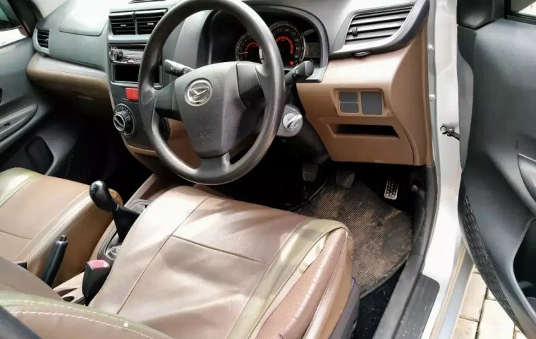 Dijual Murah Daihatsu Xenia M MT 2016, Bekasi