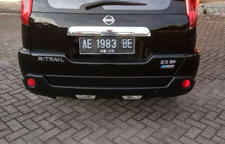 Jawa Timur, Nissan X-Trail ST 2010 kondisi terawat