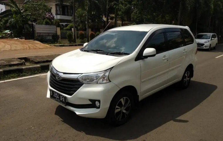 Jual Mobil Bekas Daihatsu Xenia R DLX 2017 di DKI Jakarta