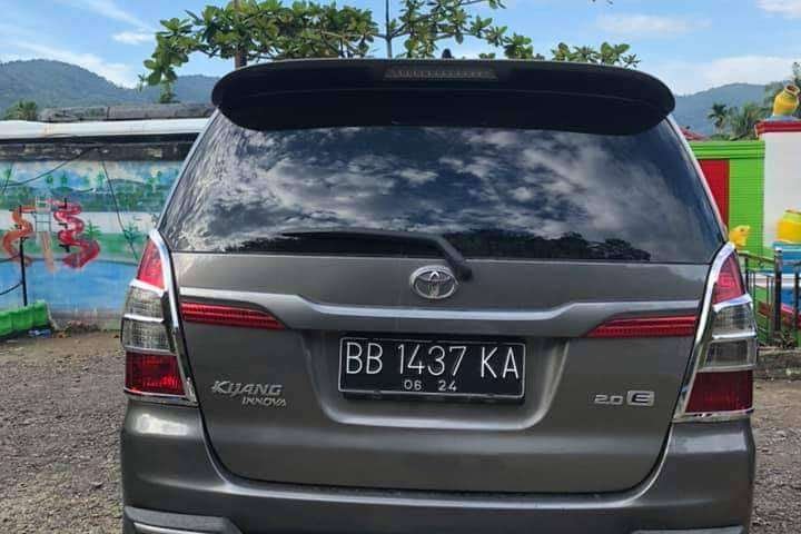 Jual cepat Toyota Kijang Innova E 2014 di Sumatra Utara