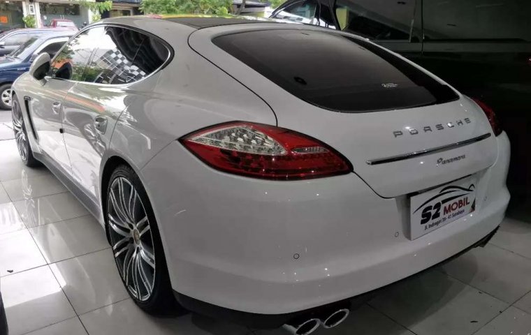 Mobil Porsche Panamera 2012 dijual, Jawa Timur