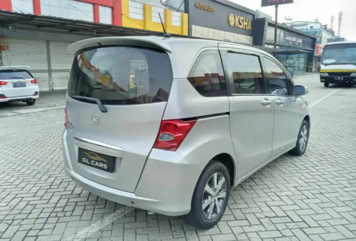 Dijual Mobil Honda Freed PSD 2009 di DKI Jakarta