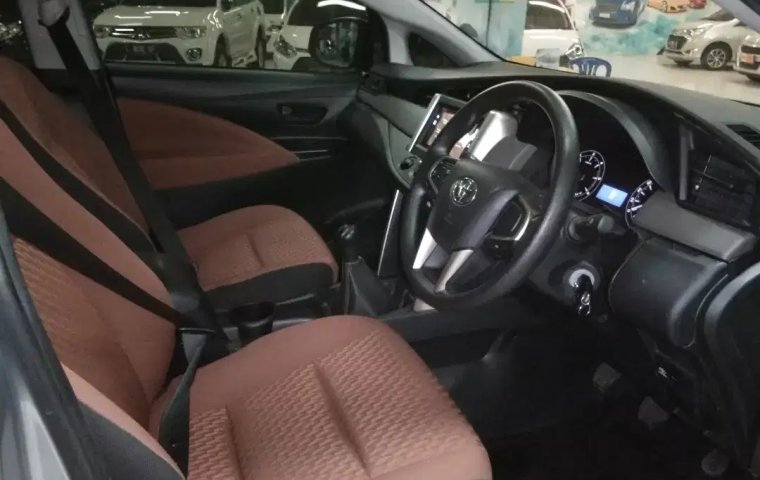Dijual Mobil Toyota Kijang Innova 2.4G Diesel MT 2018 di Jawa Timur