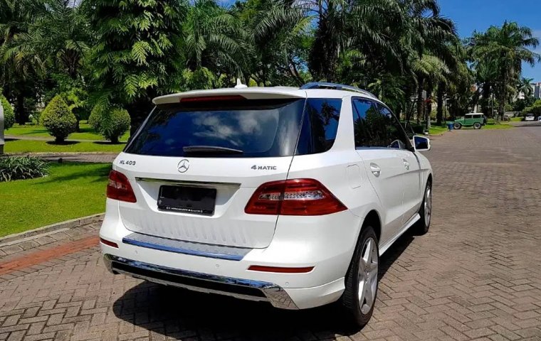 Dijual cepat Mercedes-Benz M-Class ML 400 AMG FULL SPEC Matic 2014, Jawa Timur