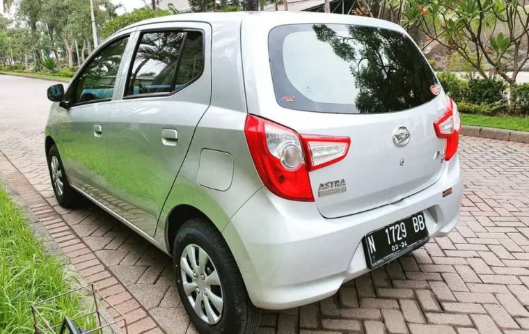 Mobil Daihatsu Ayla 2019 M terbaik di Jawa Timur