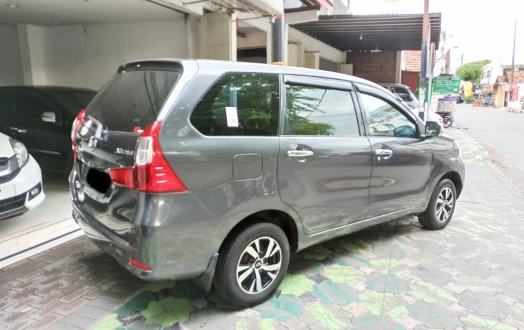 Dijual mobil Daihatsu Xenia X 2016 bekas, Jawa Timur