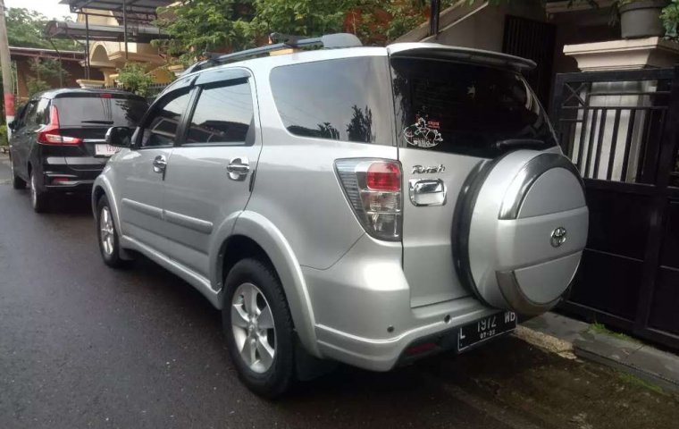 Jawa Timur, jual mobil Toyota Rush G 2011 dengan harga terjangkau