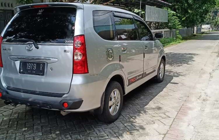 Jual Toyota Avanza G 2011 harga murah di Jawa Timur
