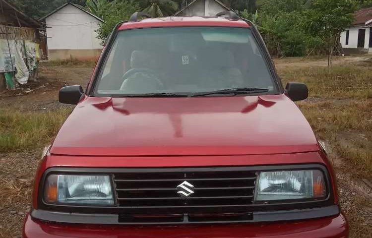 Jual mobil bekas murah Suzuki Sidekick 2001 di Kalimantan Selatan