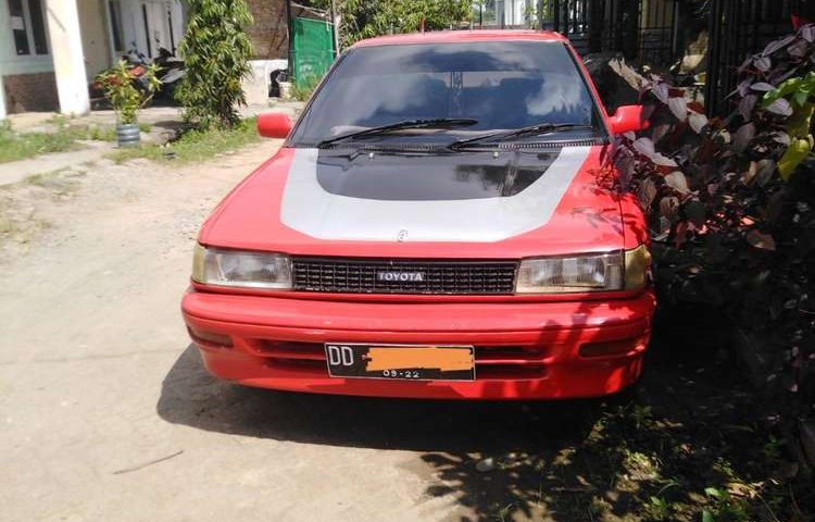 Sulawesi Selatan, jual mobil Toyota Corolla 1990 dengan harga terjangkau