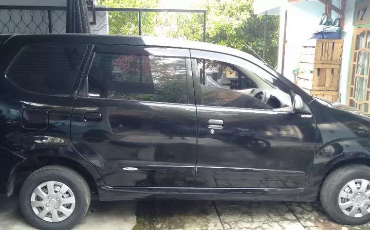 Jual cepat Daihatsu Xenia Li 2010 di Jawa Tengah