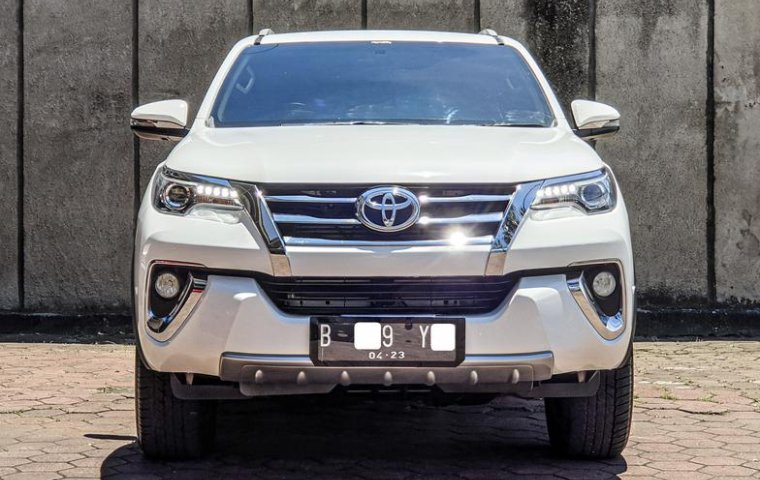 Jual Mobil Bekas Toyota Fortuner VRZ 2018 di Depok