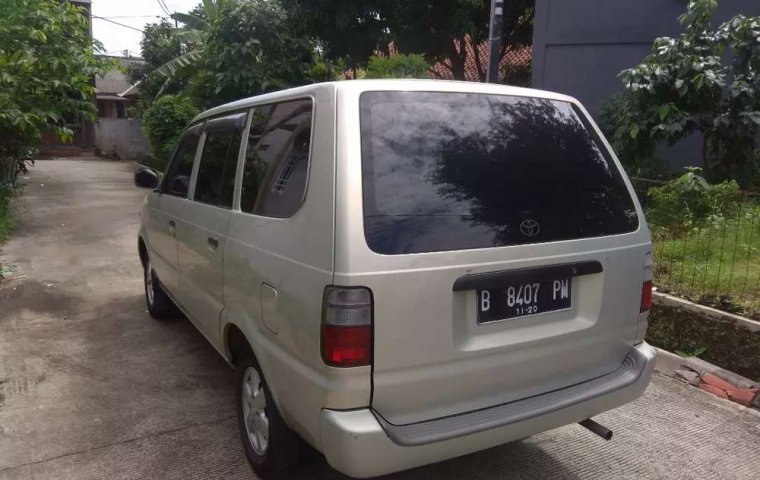 Mobil Toyota Kijang 2000 LX terbaik di Jawa Barat